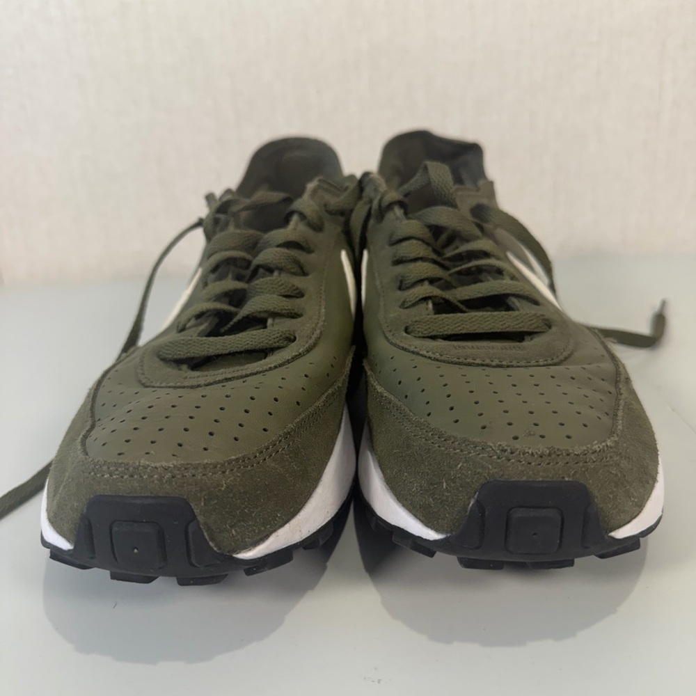 Nike Waffle One Leather Medium Olive Size‎ 9.5 - Picture 2 of 16